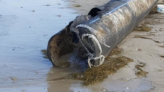 Страх от екокатастрофа в Созопол - морето изхвърли тръбата за мръсните води