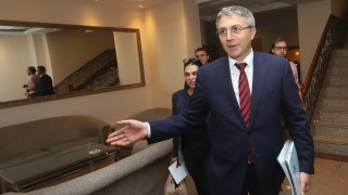 Лидерът на ДПС Мустафа Карадайъ не е имал възможността да