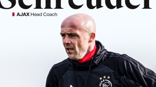 Аякс официално обяви новия си наставник Алфред Шрьодер чийто