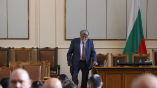 Без нови номинации започна днес удълженото първо заседание и точно