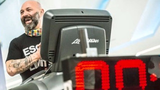 На 23 ти октомври от 11 00 часа ултрамаратонецът Краси Георгиев и