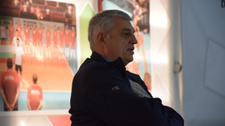 Президентът на волейболния Славия Иван Сеферинов отрича че на мача