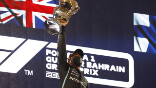 Люис Хамилтън започна с успех тазгодишния сезон във Формула 1