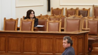 Сербзова:. Няма да се допусне закриване на яслени групи