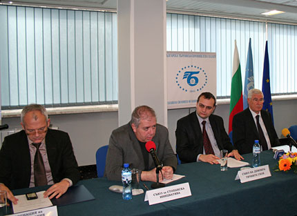 Страхуват ли се политическите сили от поемане на писмени ангажименти?