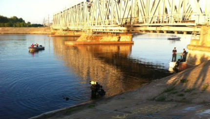 Трима души загинаха при сблъсък на катер с мост в руския Воронеж