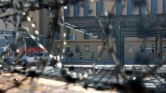 Дим се издига над посолството на САЩ в Багдад