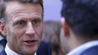 Макрон поиска от Льокорню последни преговори с партиите