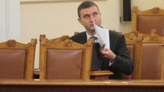 Горанов готов на отстъпки за ръста на минималната работна заплата