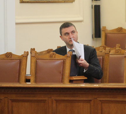 Горанов готов на отстъпки за ръста на минималната работна заплата