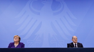 Само хора които са били ваксинирани срещу коронавируса или са