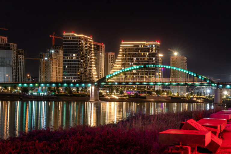 Мост в Белград над река Сава