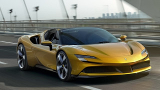 Най-бързото Ferrari остана без таван