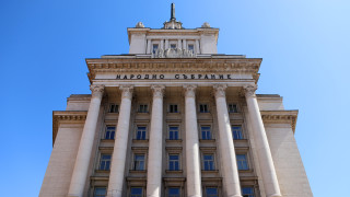 Журналистите в парламента организираха поредната подписка до председателя на 52 ото