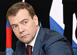 ЦИК регистрира Дмитрий Медведев