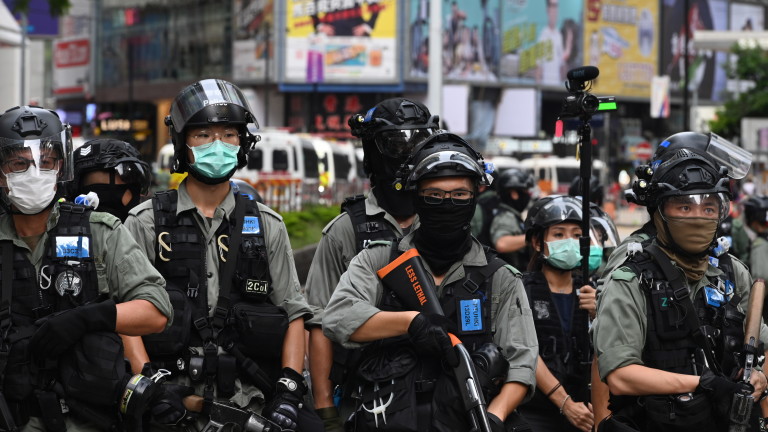 Полицията на Хонконг съобщи, че е арестувала най-малко 180 души