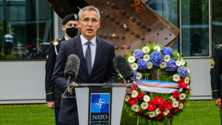 С възпоменателна церемония НАТО изрази своята съпричастност към САЩ във
