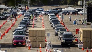 САЩ регистрираха повече от 2200 починали от коронавирус за последните