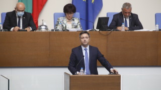 Българският парламент не трябва да се държи на тъмно за