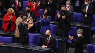 Германският парламент избра Олаф Шолц за девети канцлер след Втората