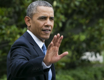 Обама смени самолета си заради технически проблем 