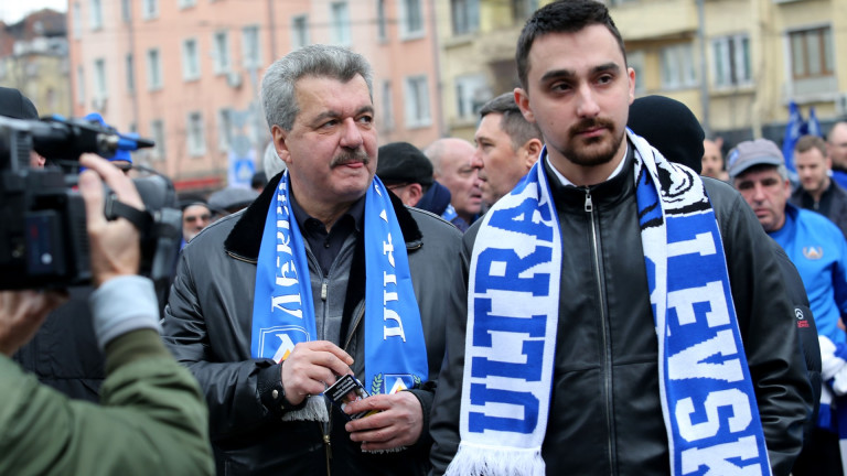Тодор Батков се включи в похода на феновете на Левски
