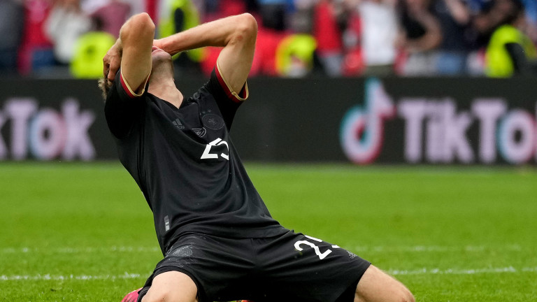 Звездата на Германия Томас Мюлер използа социалните мрежи, за да