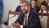 Христо Иванов отговаря на "свежа неочакваност" - не съм пил уиски и не познавам Нотариуса