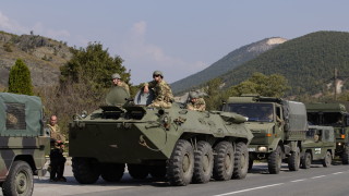 Полицията в Косово арестува трима етнически сърби включително двама полицаи