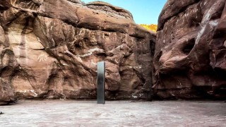 Загадката на металния блок в пустинята Ред Рок