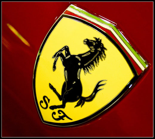 Ferrari подготвя хибрид