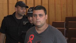 Съдът остави в ареста бияча, счупил ръцете на шофьор