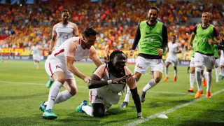 Отборът на Галатасарай победи Бешикташ с 2 0 и оглави класирането в