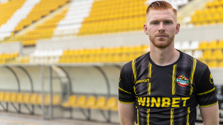 Майката на Мертенс от Ботев (Пд) го брани от "любовта" на "бултрасите"