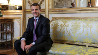 Френският президент Еманюел Макрон сключи търговски споразумения с Катар за