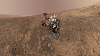 Апаратът на NASA Кюриосити проучващ Марс изпрати свое селфи от