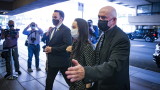 Мън Ванчжоу напуска Канада