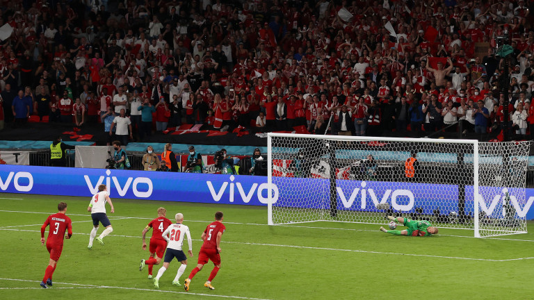 Англия - Дания 2:1, гол на Хари Кейн след спорна дузпа