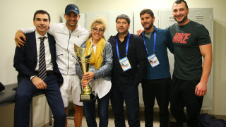 Мария Господинова която взе отличието на сина си Григор Димитров