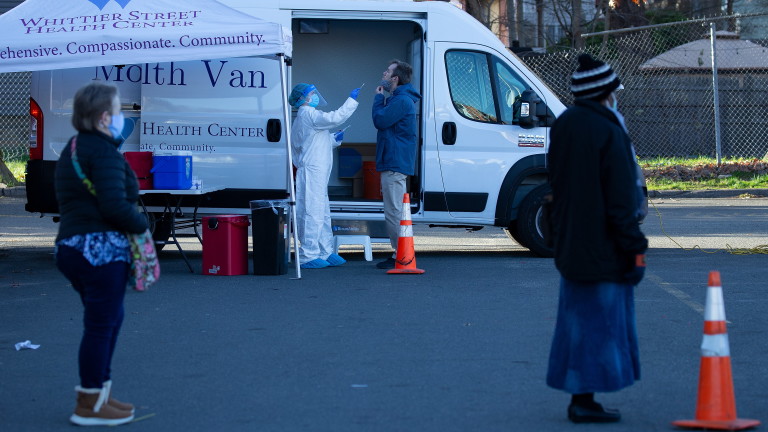 САЩ счупиха рекорда за заразени с коронавируса за денонощие