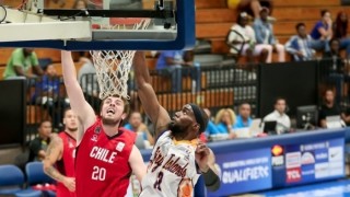 Баскетболистът на Ямбол Ларон Смит изигра отличен мач за