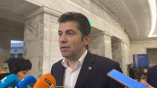 Кирил Петков: Решения не се взимат по телефона и през медиите