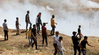 Йордания разпръсна протестиращи палестинци, насочили се към границата
