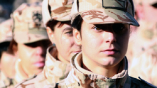 Жените – наравно с мъжете в армията ни 
