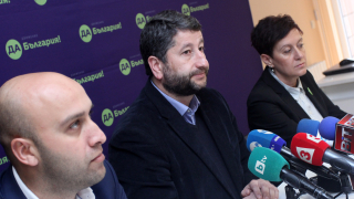 Международното позициониране на България е сред актуалните теми на вестниците