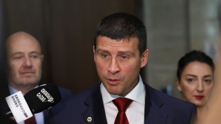 Ивелин Михайлов се скара на дпеутатите си, че помагали на другите опозиционни партии