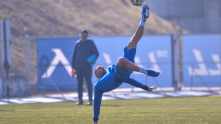 Политиката не се оказа тема която вълнува особено Валери Божинов