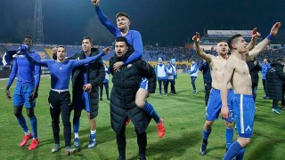 Футболистите на Левски трудно прикриваха емоциите си след снощата победа