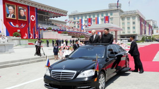 Руският президент Владимир Путин подари на лидера на Северна Корея