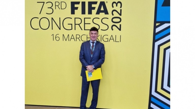 Боби Михайлов представи България на конгреса на ФИФА в Руанда